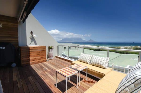 Dolphin Beach Apartment