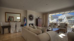 Vacationista-7E-Berkley-Rd-Camps-Bay-Cape-Town-3-bed11