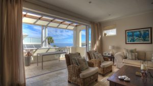 Vacationista-7E-Berkley-Rd-Camps-Bay-Cape-Town-3-bed13