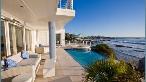 vacationista-no15-second-beach-clifton-bungalow-01
