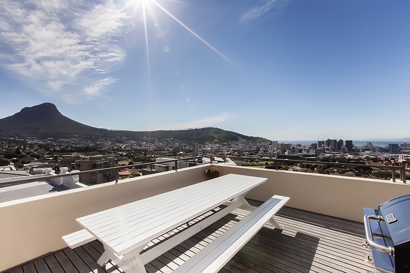 Experience Luxury at Dutch Nest, Vredehoek 2 Bedroom Rooftop