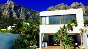 king-oasis-cape-town-camps-bay-rental-3beds-01-1